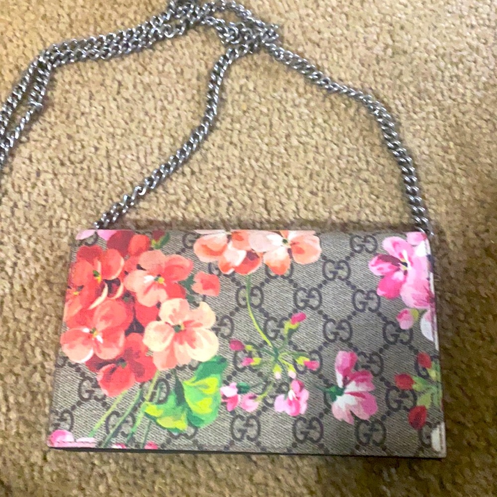 Gucci GG. Small shoulder bag
